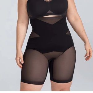 NWT HoneyLove SuperPower Short